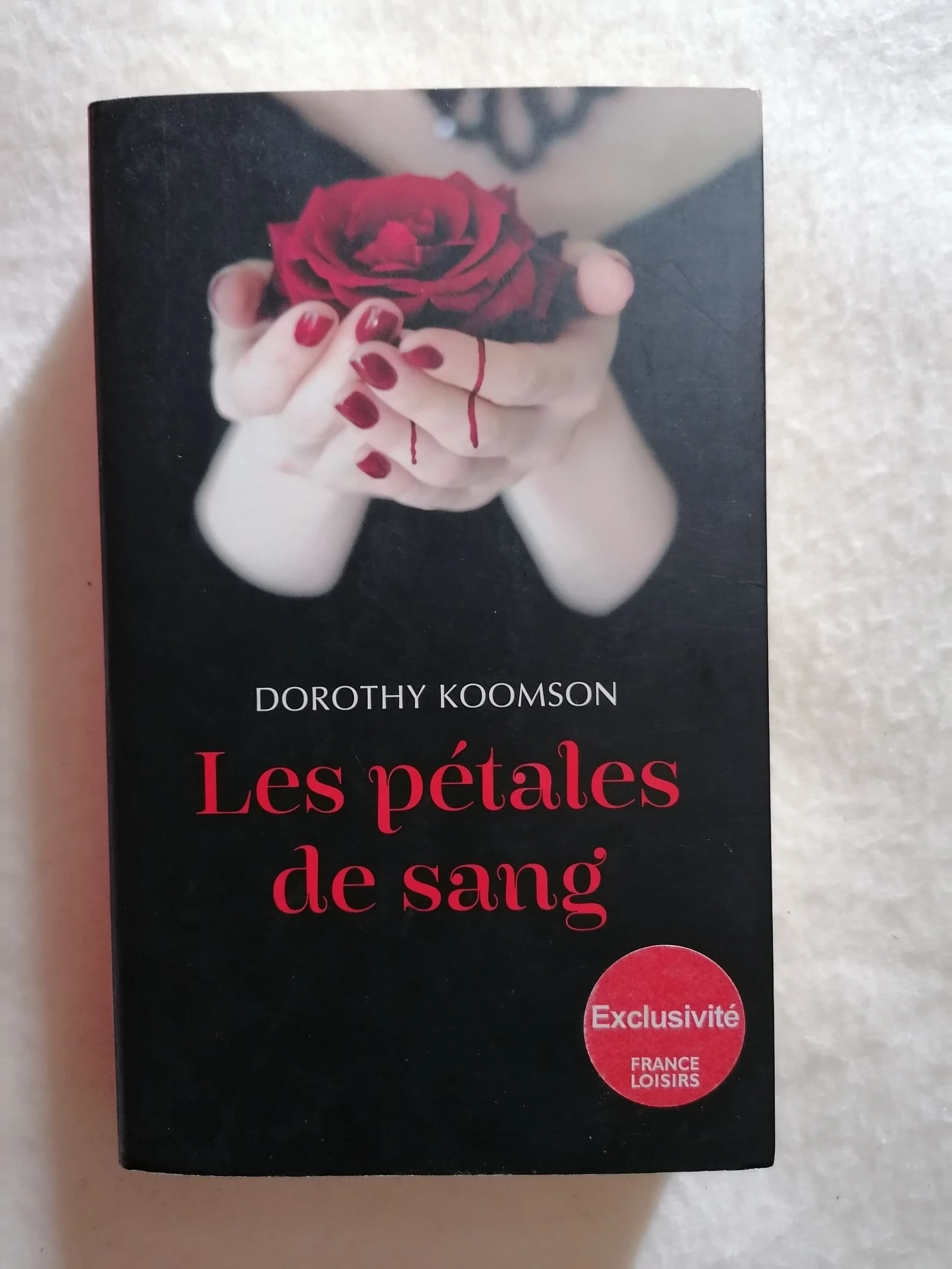 Livre Les pétales de sang